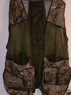 Mens Primos Camouflage Hunting Vest Jacket - Green Camo